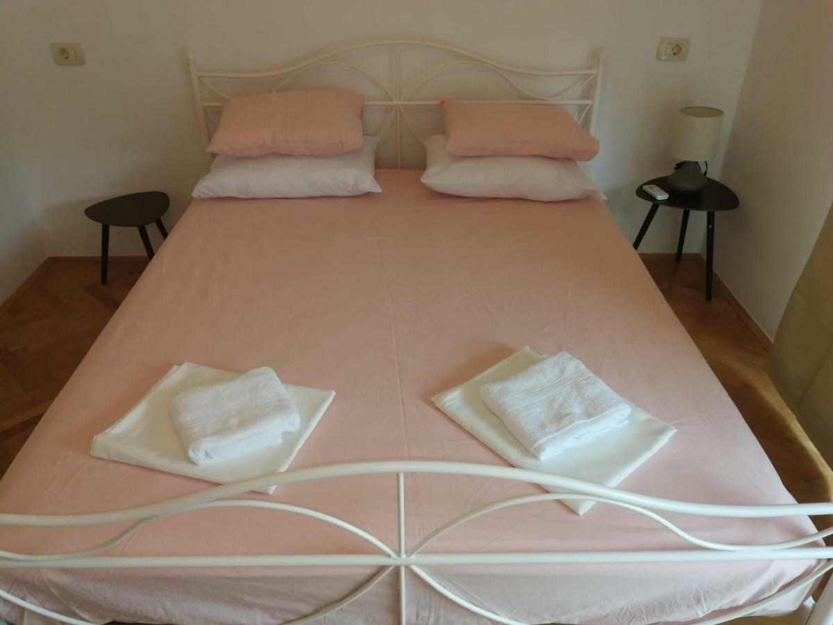 Rooms Marana Split Exterior photo